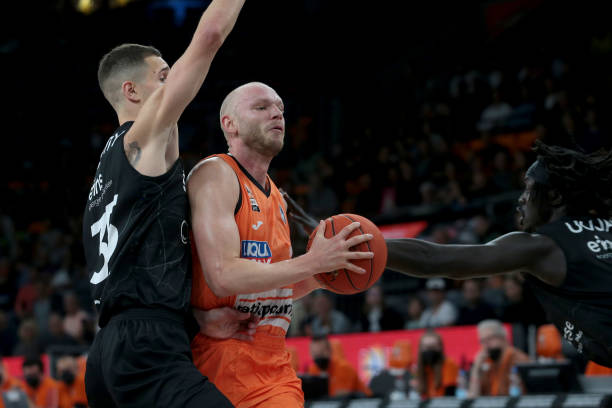 虽然赛季时 虽然赛季时