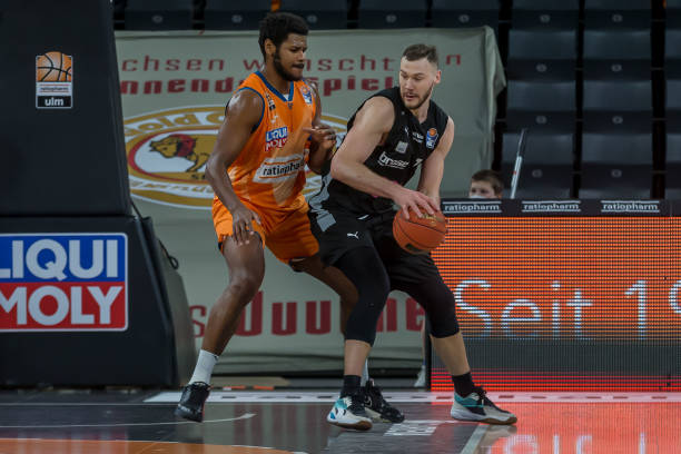 准了球与自 准了球与自