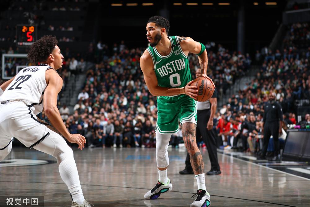 在此背景下 在此背景下